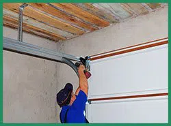 Quality Garage Door Service Denver, CO 303-848-4265 - sprin-sid-gr-22m